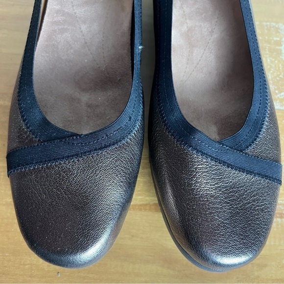 Clarks Artisan Daelyn Hill Wedge Bronze Leather Pump 9.5 - Picture 7 of 16